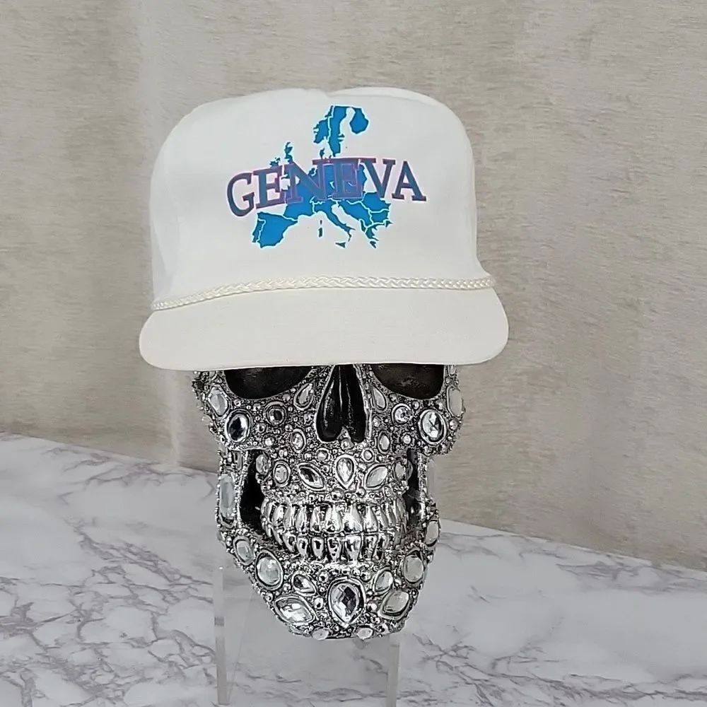 WINNER Renaissance International Vintage Geneva Hat White Blue Streetwear